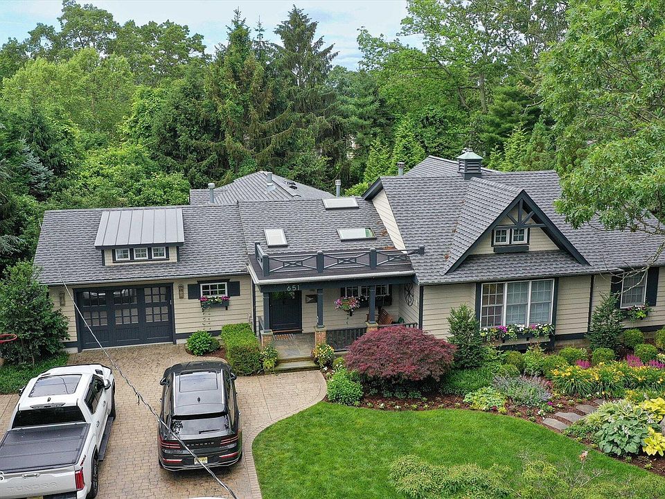 1st image of 651 Oceanview Road