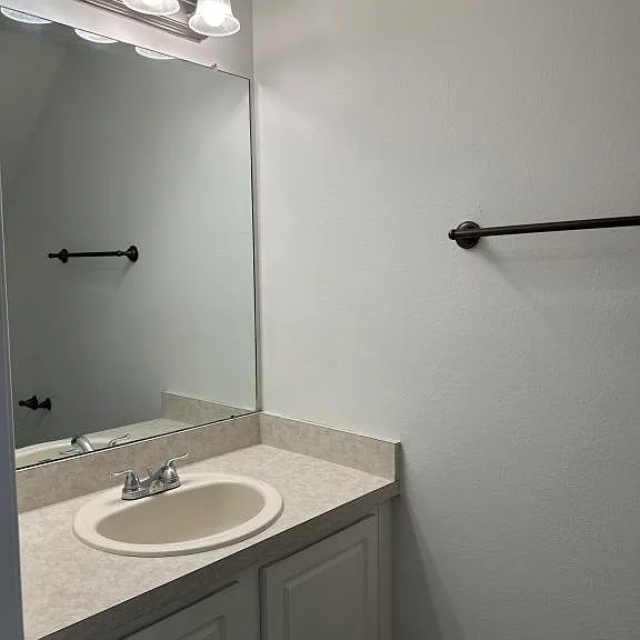 15752 Fishhawk Falls Dr — Photo 9