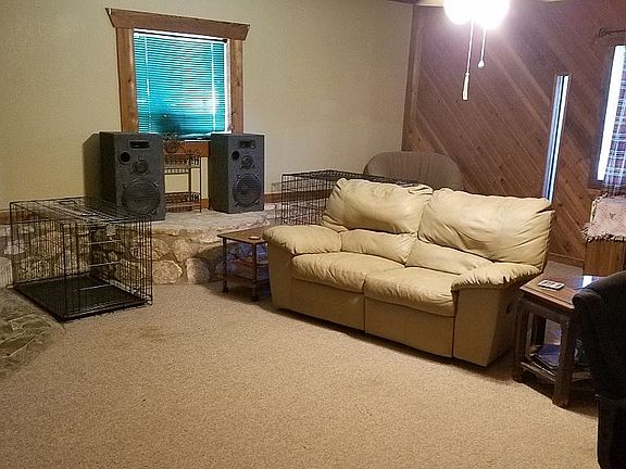 4th image of 611 Aspen Ln