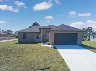 3601 28th St SW, Lehigh Acres, FL 33976