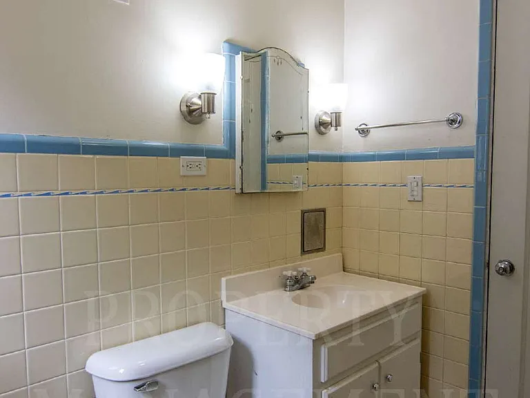 1110 W 5th St — Photo 37