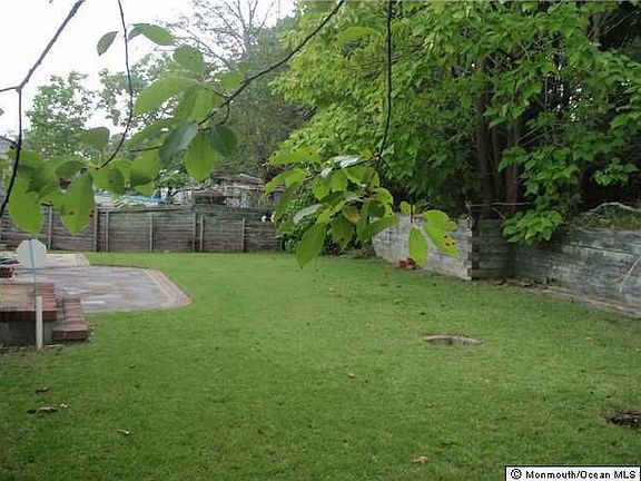 3rd image of 140 Belmont Dr