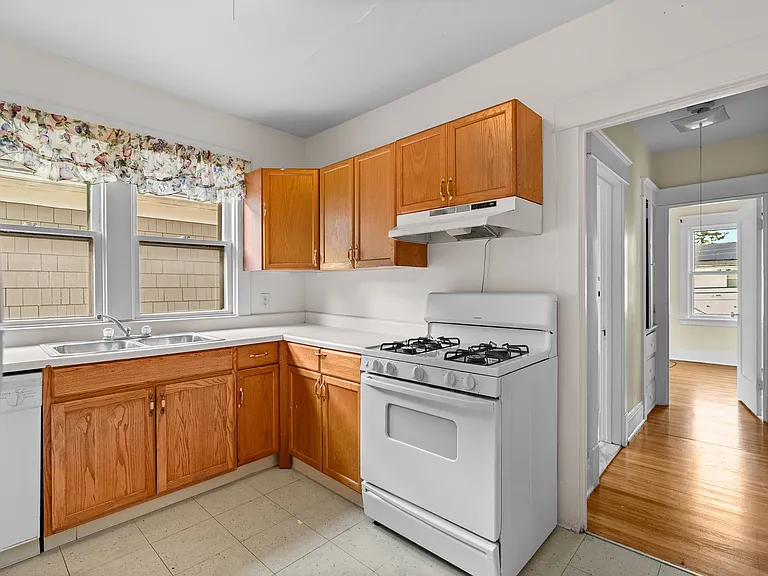 400 Taunton Pl #2 — Photo 7