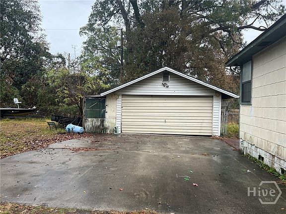 2nd image of 416 Pinehurst Place