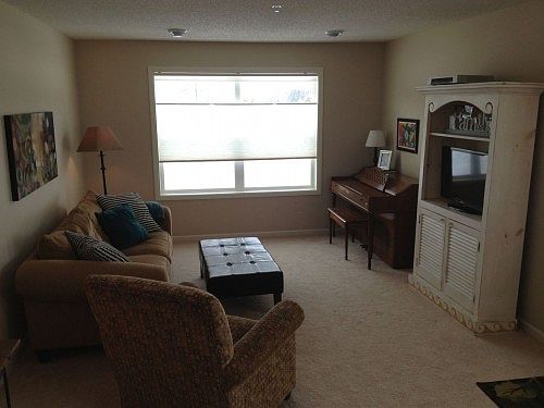 2nd image of 3518 White Pine Way