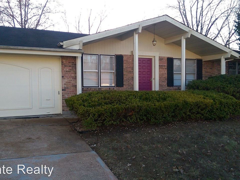 1st image of 2582 Pioneer Dr