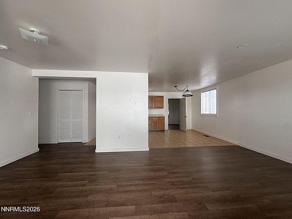 4th image of 7533 Sandhill Rd