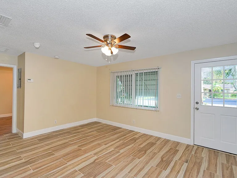 2716 SW 46th St #1-2 — Photo 12