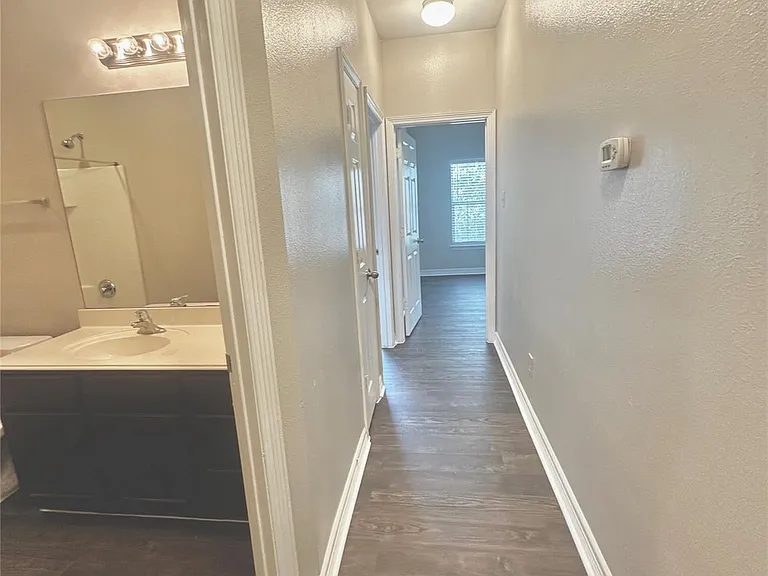 61 Woodland Hills Dr #B — Photo 8