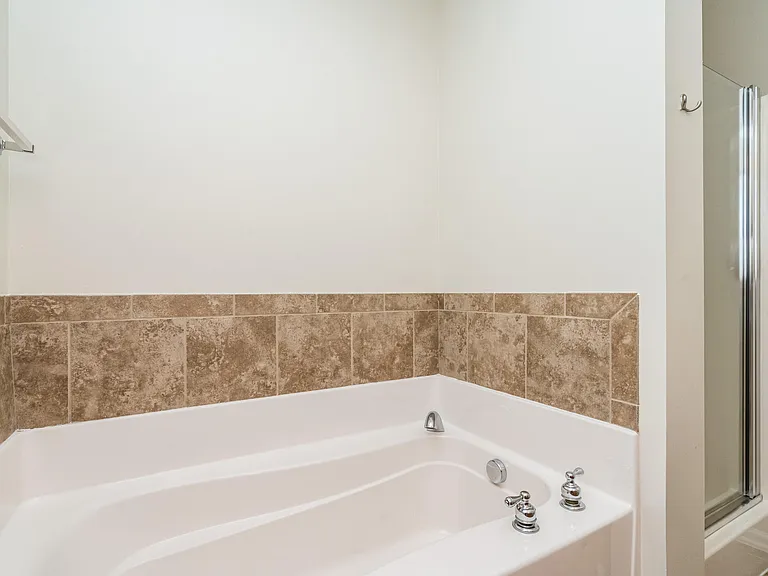 1010 Mica Lamp Ct — Photo 18