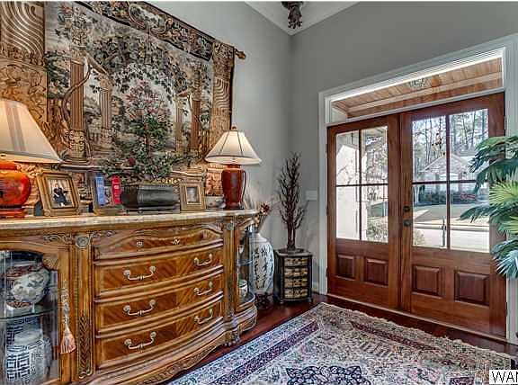 3rd image of 10 Signal Hill Cir