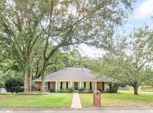 1040 Wakefield Dr W, Mobile, AL 36695