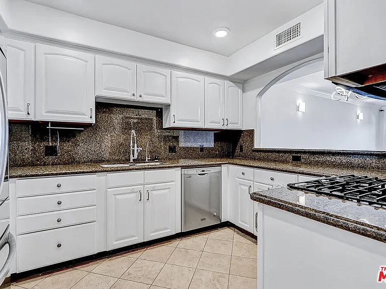 1520 S Shenandoah St #304 — Photo 6