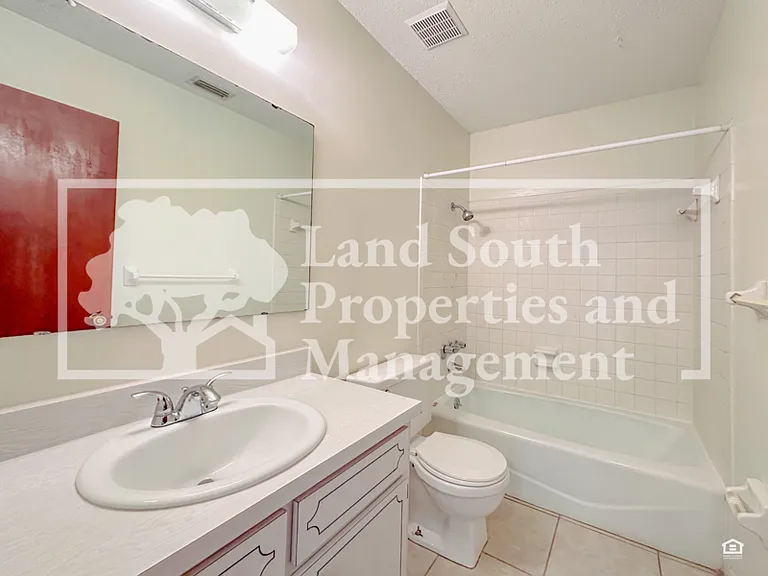 1707 King Ave #1701A-1707B — Photo 9