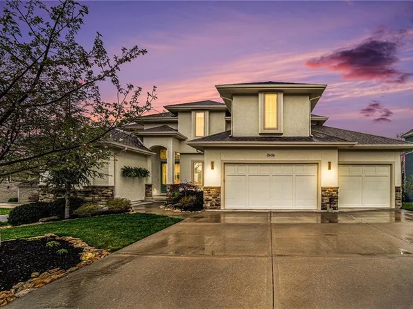 2656 W 162nd Ter, Overland Park, KS 66085