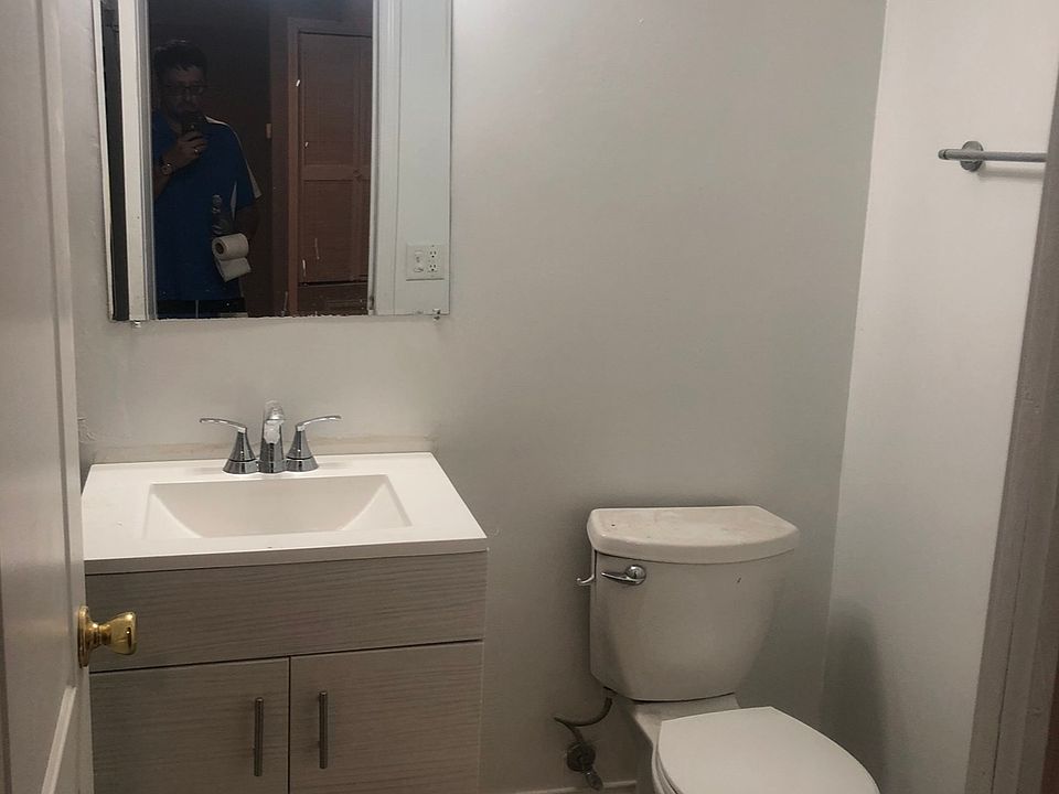 1st image of 3434 W Bryn Mawr Ave #1