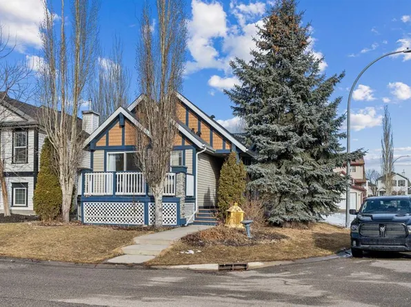202 S Copperfield Gdns SE, Calgary, AB T2Z 4C1
