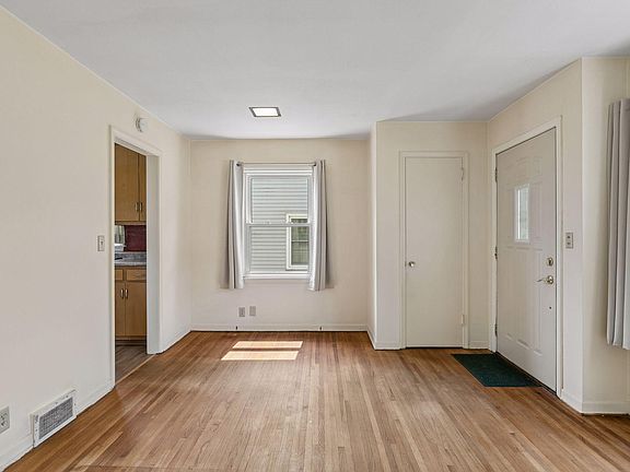 4th image of 2933 Hillsboro Ave S
