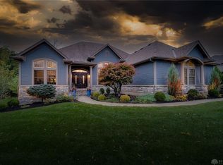 7945 Locust Grove Ct, Springboro, OH 45066
