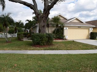 3863 Circle Lake Dr, West Palm Beach, FL 33417