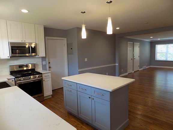 3rd image of 7508 Oxford Dr APT 2E