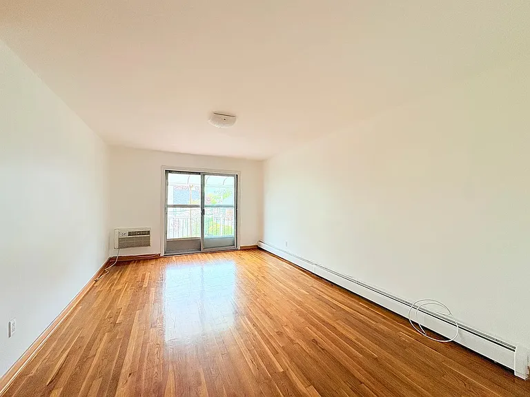4726 Parsons Blvd #3 — Photo 3