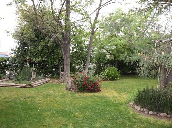 5th image of 1405 N Chestnut Ave