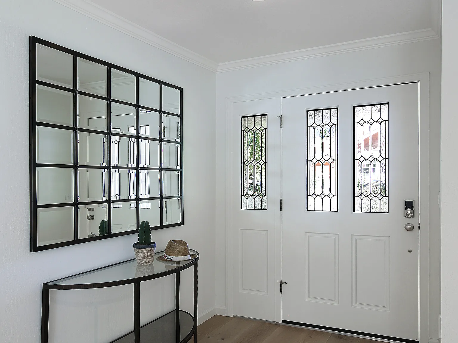 5 bed, 2676 sqft, $8,000 — Photo 3
