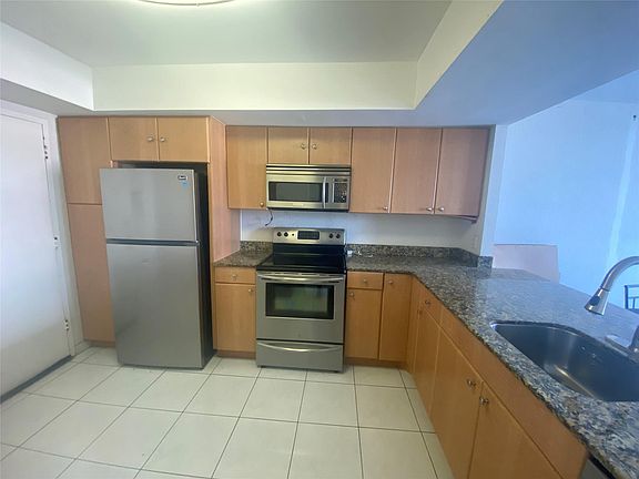 5th image of 1351 NE Miami Gardens Drive #324E