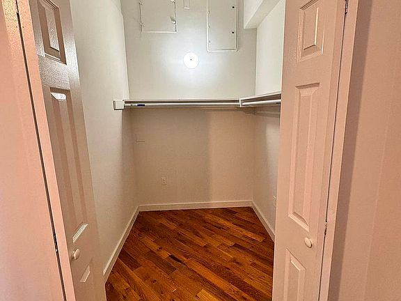 5th image of 29-28 41st Ave #304