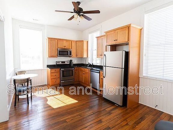 2nd image of 215 12th St #B