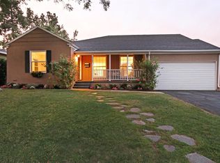 3185 Las Lunas St, Pasadena, CA 91107