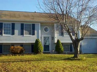 5 Constitution Cir, Rochester, NY 14624