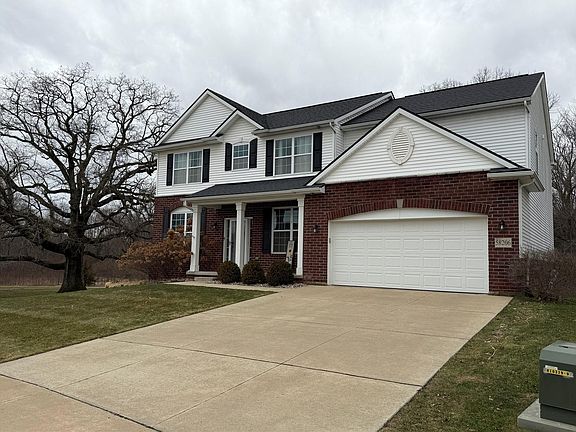 2nd image of 58206 Sunflower Cir N