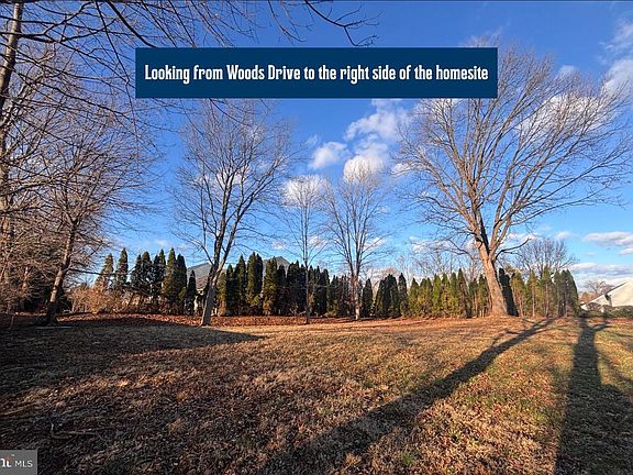 3rd image of 150 Woods Dr