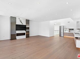 2362 Riverside Dr, Los Angeles, CA 90039