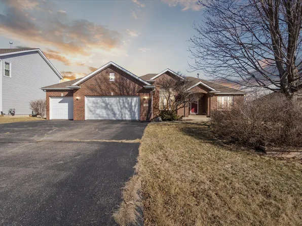 13181 Springhill Dr, Winnebago, IL 61088