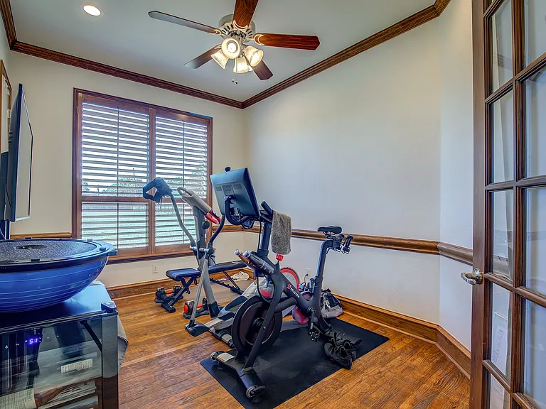 6815 Sawmill Rd — Photo 5