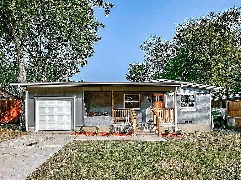 3 bed, 1145 sqft, $2,450 — Photo 1