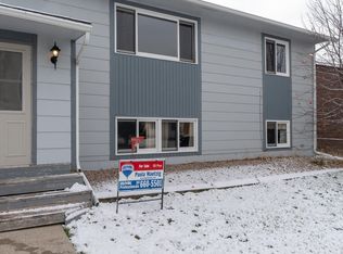 8 American Ln APT B, Gillette, WY 82716