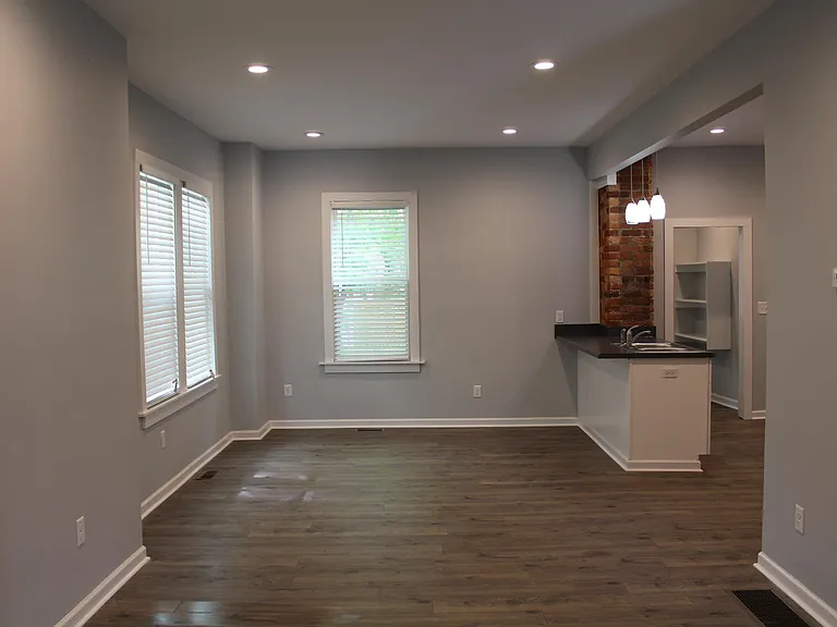 932 Linwood Ave — Photo 7