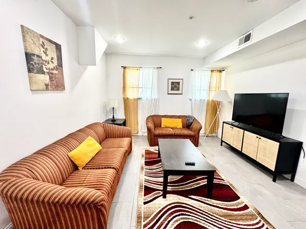 925 N Broad St, Philadelphia, PA