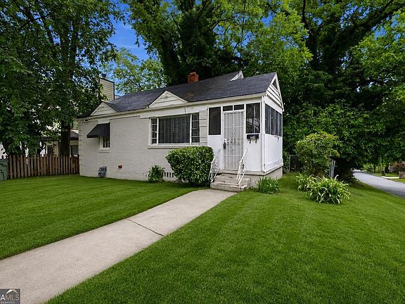2nd image of 154 Lawton St SW