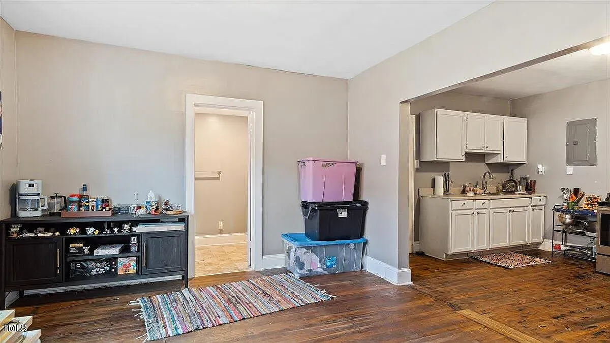 3 bed, 1471 sqft, $1,200 — Photo 3