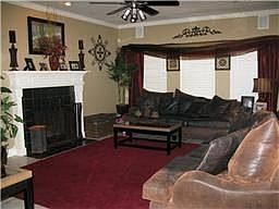 5th image of 3705 Pine Lawn Dr
