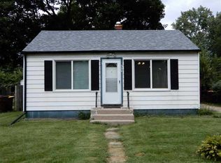 324 E Greenview Ave, Machesney Park, IL 61115