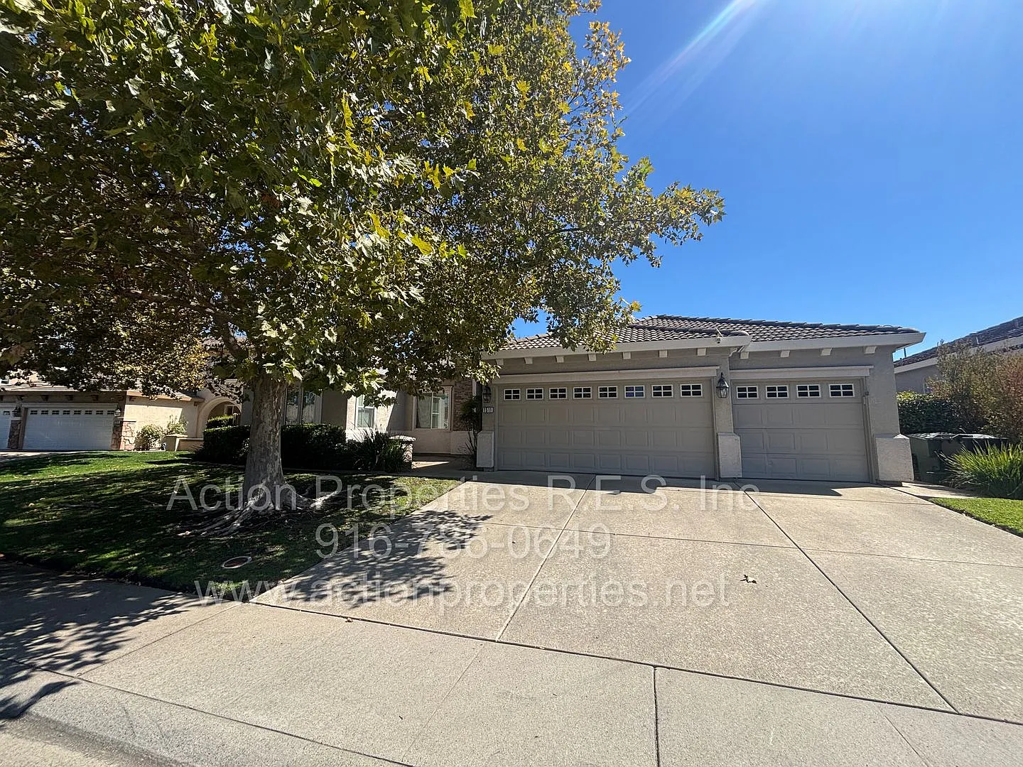 West Roseville Beauty, Single Story, 3Bed Large Master attached sitting Den, 3 Car Gardner Large ... — Photo 3