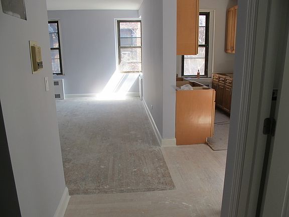 3rd image of 4109 41st St APT 4H