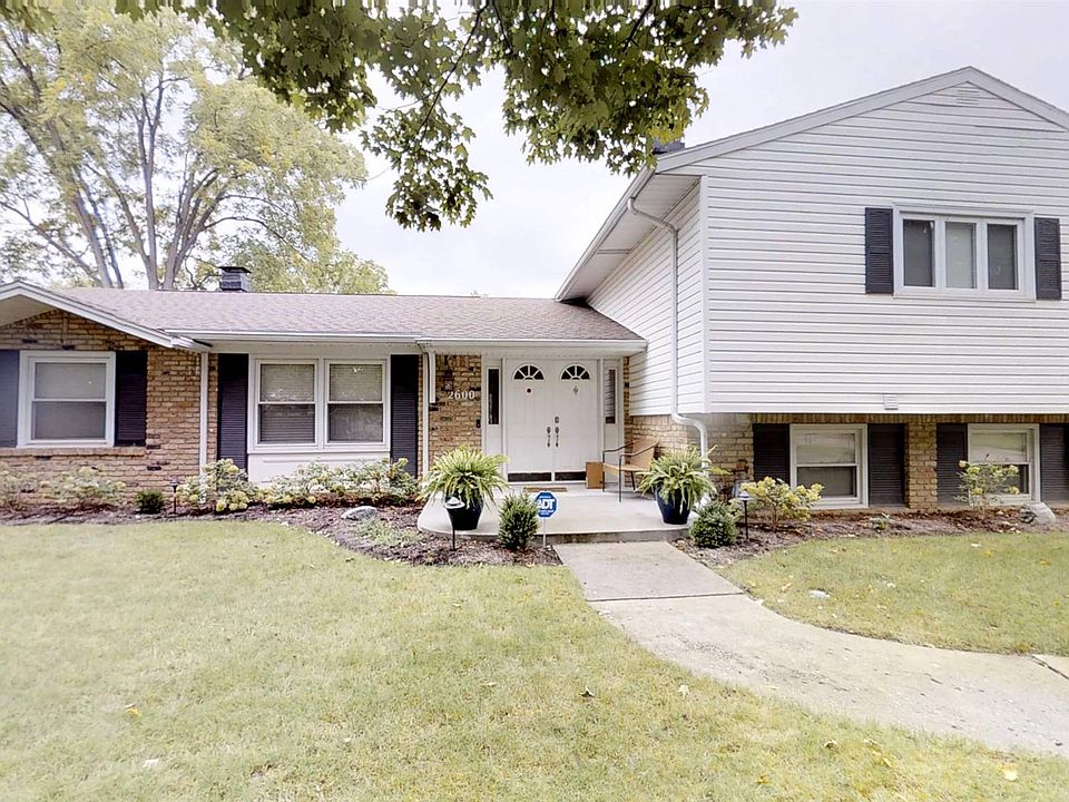 1st image of 2600 W Woodward Dr