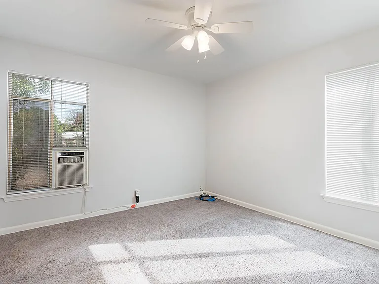 463 Cherry Ridge Dr — Photo 12